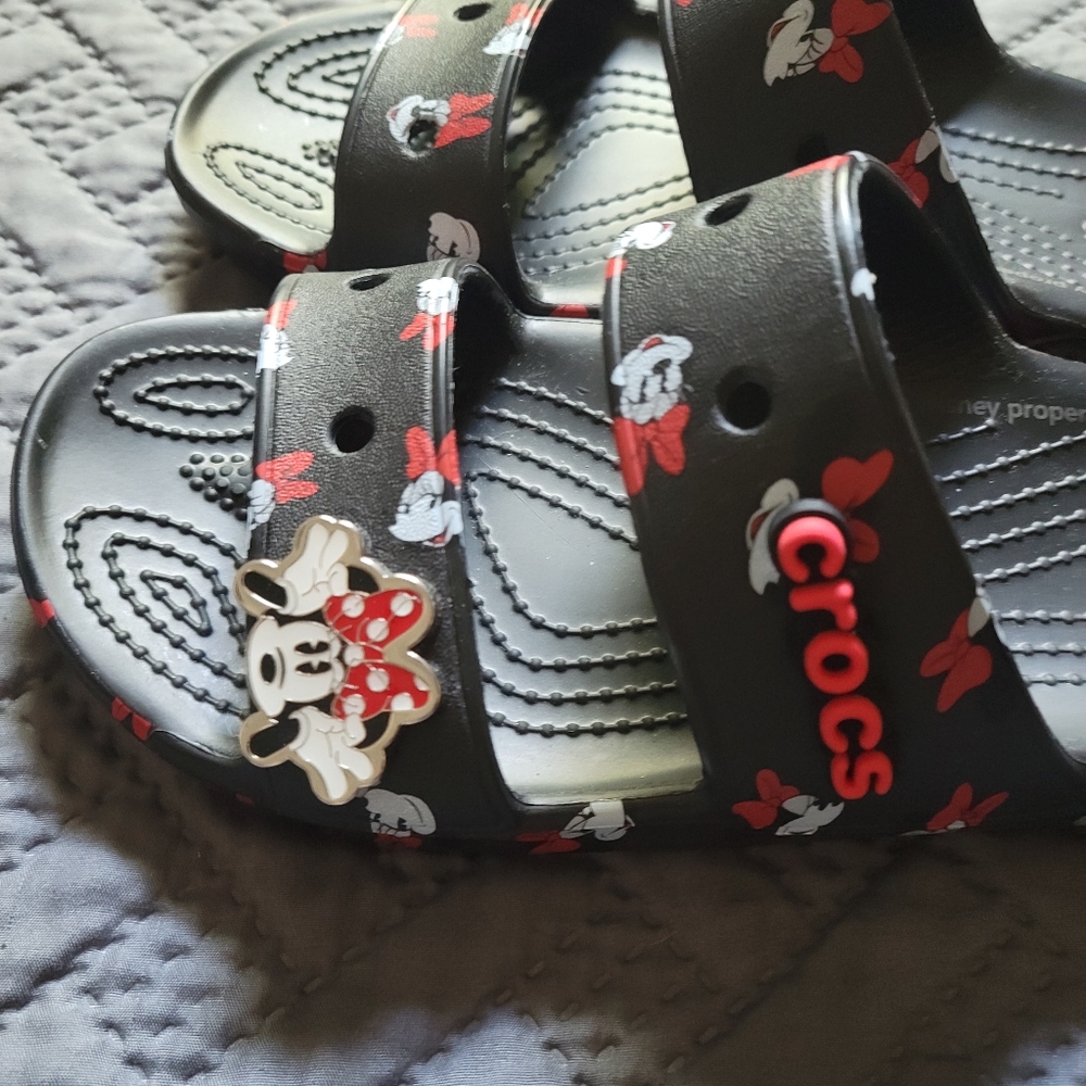Disney Minnie mouse crocs